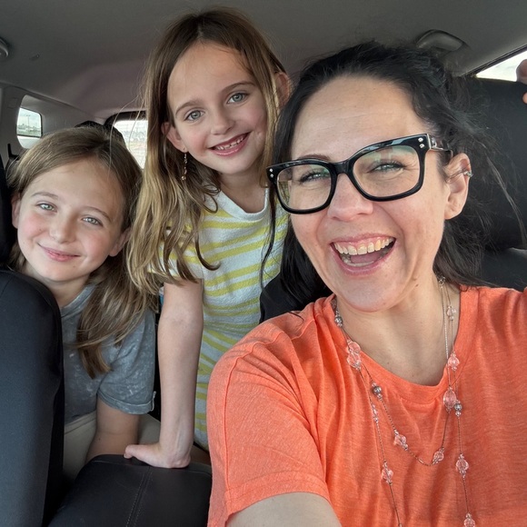 Meet your Posher, Casie - Picture 13 of 13